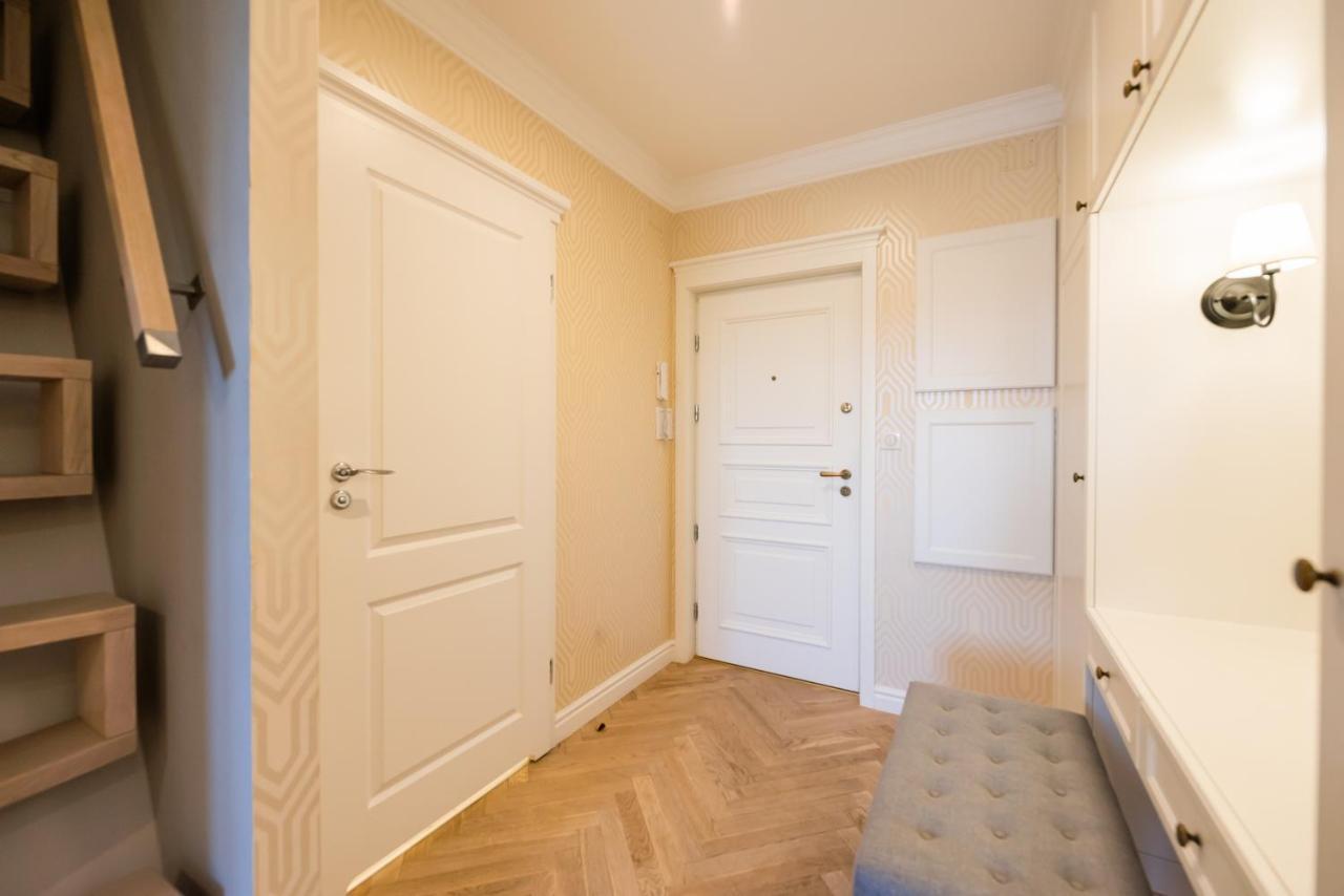 Lovely Apartment In The Heart Of Varsóvia Exterior foto