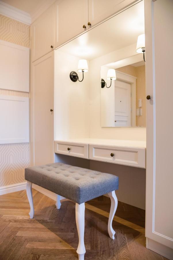Lovely Apartment In The Heart Of Varsóvia Exterior foto