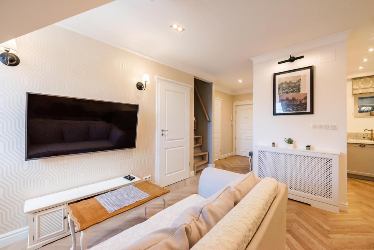 Lovely Apartment In The Heart Of Varsóvia Exterior foto
