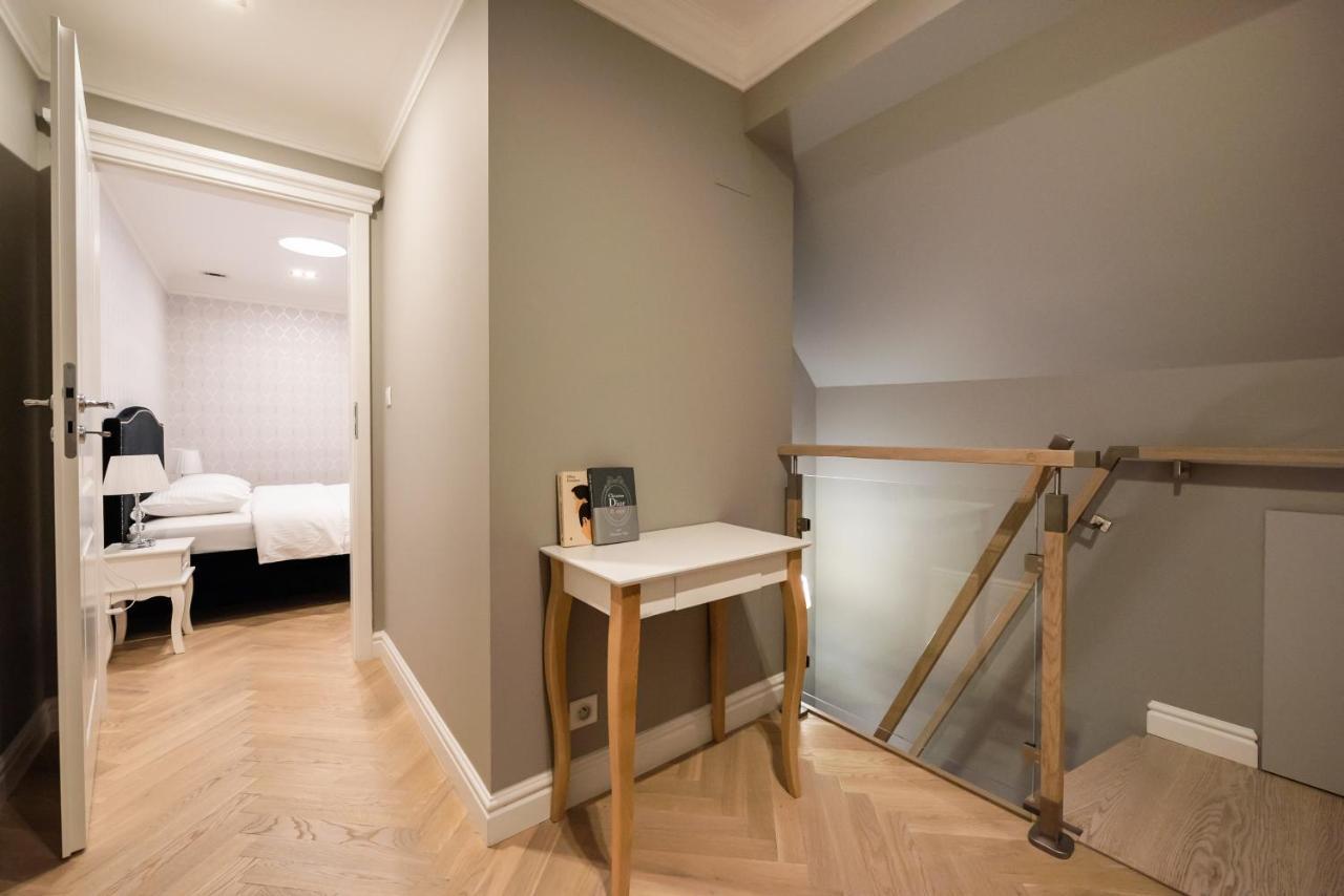 Lovely Apartment In The Heart Of Varsóvia Exterior foto